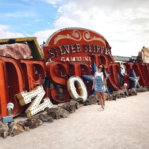 Meet your Posher, Caitlin